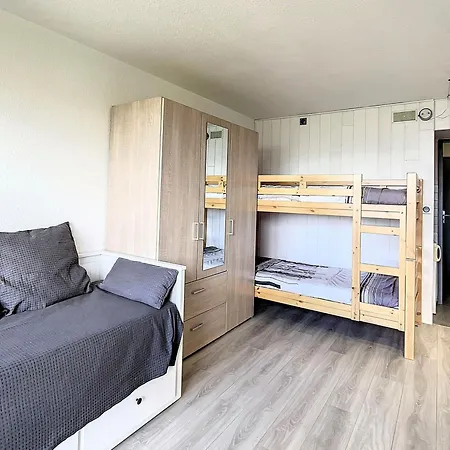 Apartment Renove Au Pied Des Pistes Avec Balcon, Wifi Gratuit Et Acces Piscine - Fr-1-267-219 Le Corbier
